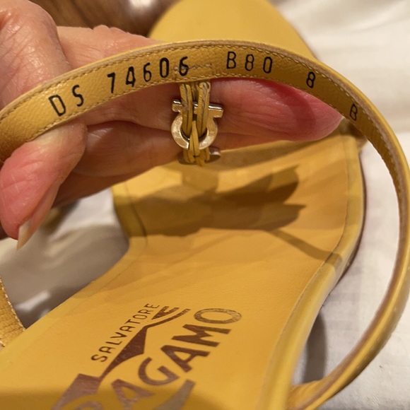 Ferragamo sandals - Picture 5 of 5